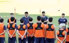 直击泰山队24人训练,关键角色到底是谁,中后场阵容有变数 直击泰山队24人训练,关键角色到底是谁,中后场阵容有变数